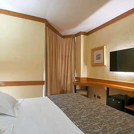 Arcos 4*