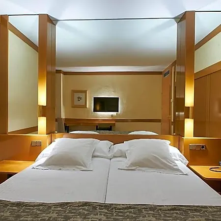 Arcos Hotel 4*