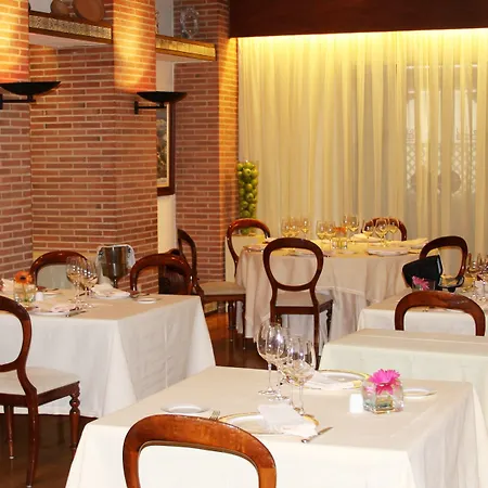 Arcos 4* Сеговия
